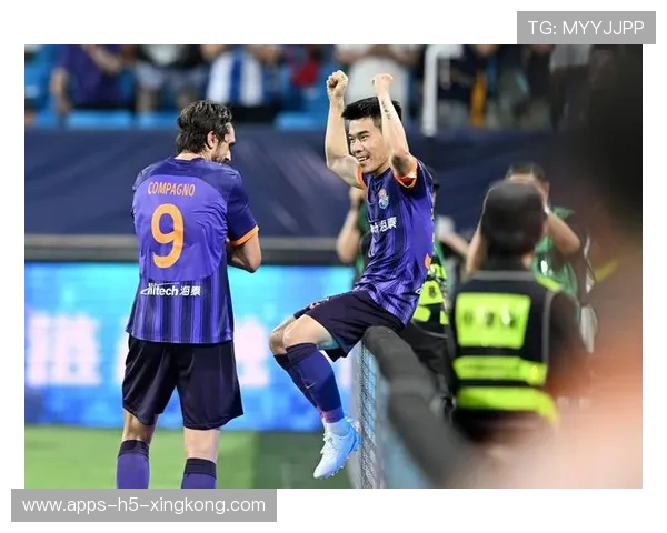 天津津门虎层层推进造成空档,两次射门颇具威胁